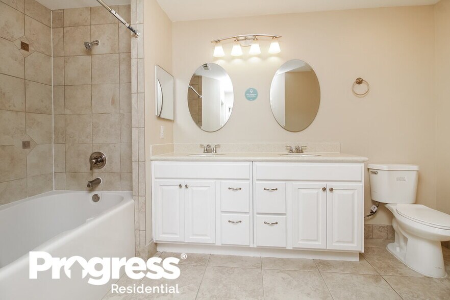 Building Photo - 1053 Brielle Ave