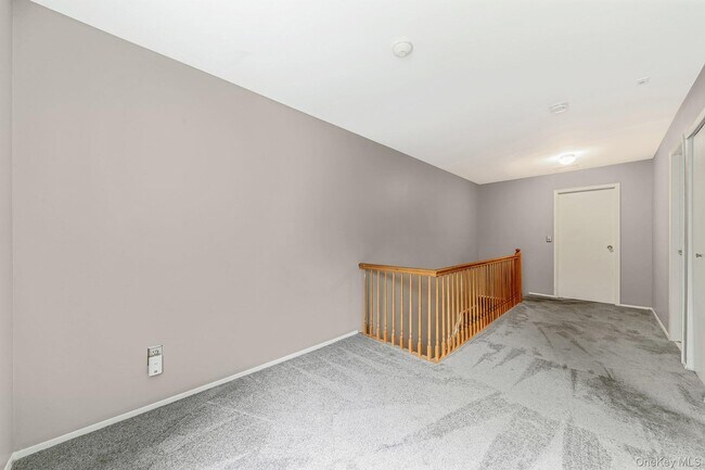Building Photo - 908 Sara Cir