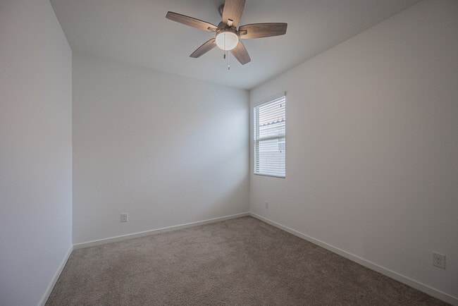 Building Photo - 12448 W Gardenia Ct