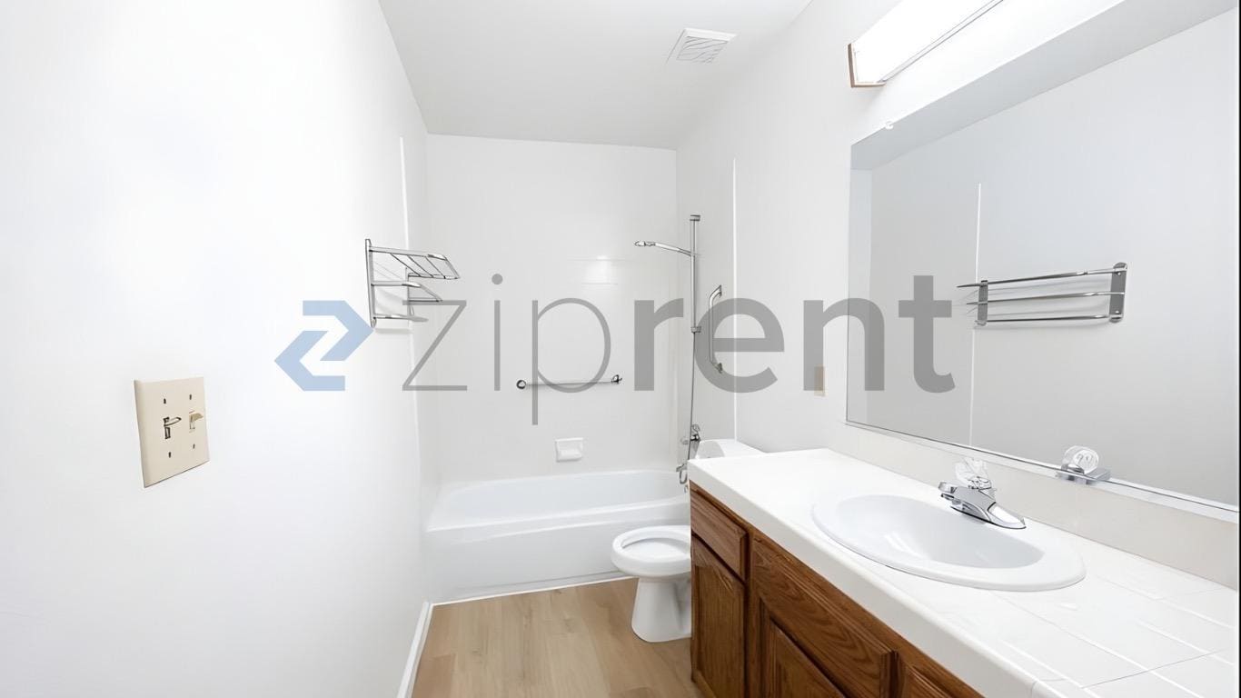 Building Photo - 9588 N Boyd Ave