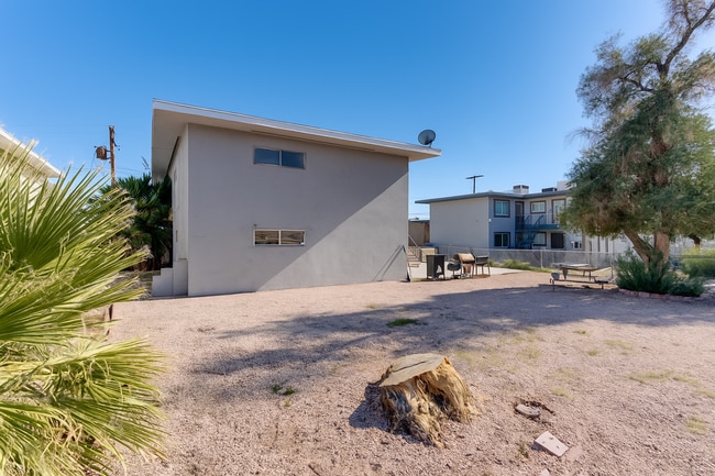 Building Photo - HOUSING CHOICE VOUCHER APPROVED! Bright & Spacious 2-Bedroom Upstairs Unit in Central Las Vegas!