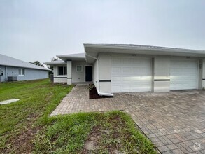Building Photo - Duplex for rent
