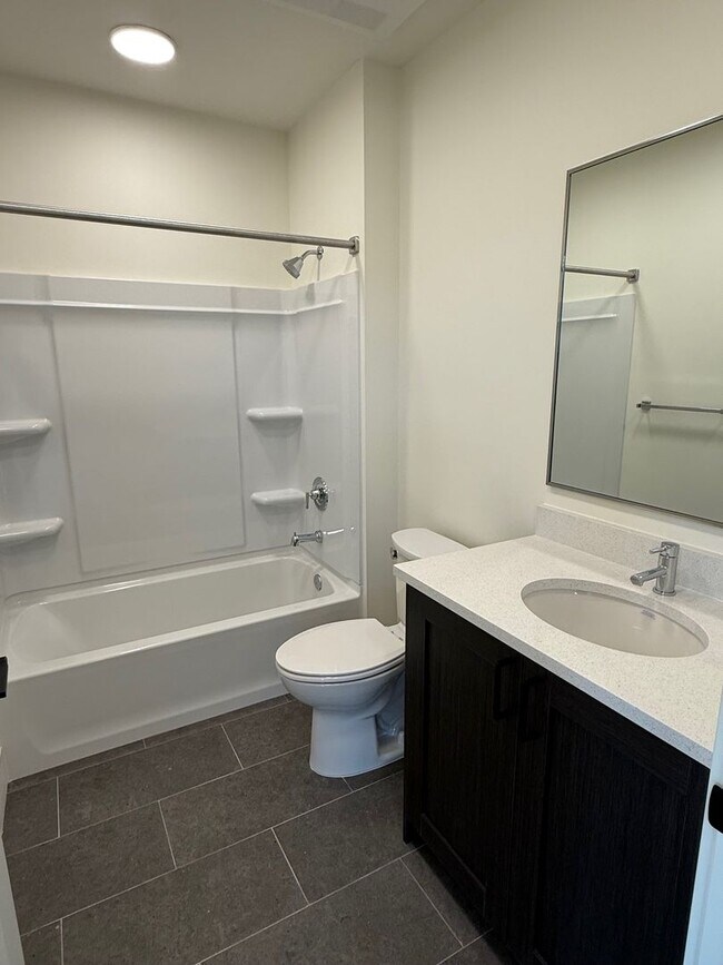 Building Photo - Valley Apartments