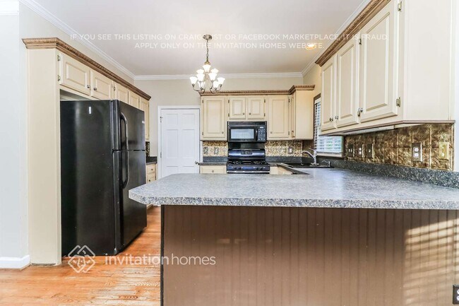 Building Photo - 4885 Leeds Ct