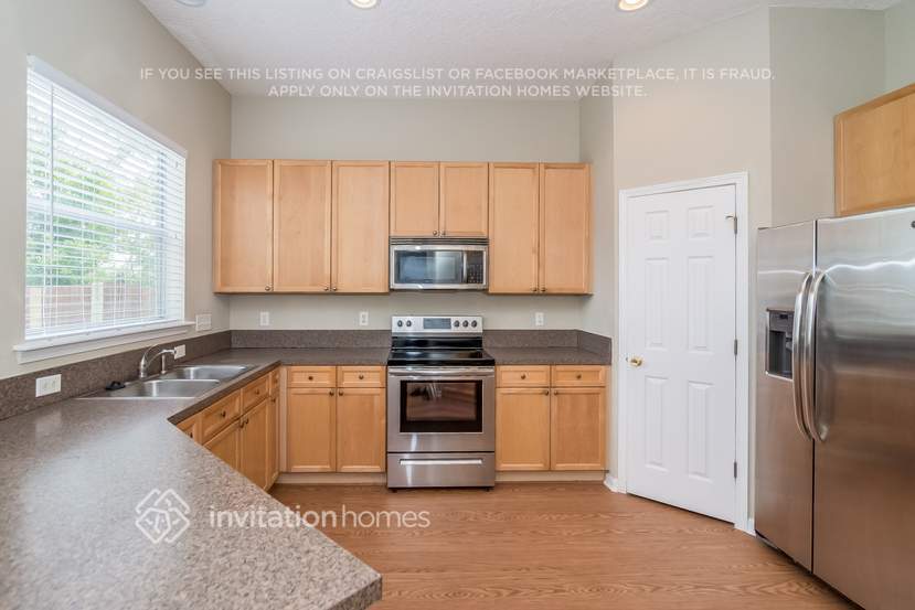 Building Photo - 2854 Pebblewood Ln