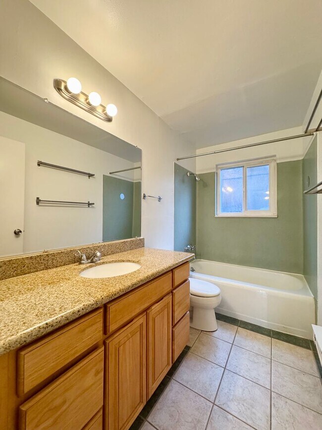 Building Photo - Flamingo Terrace