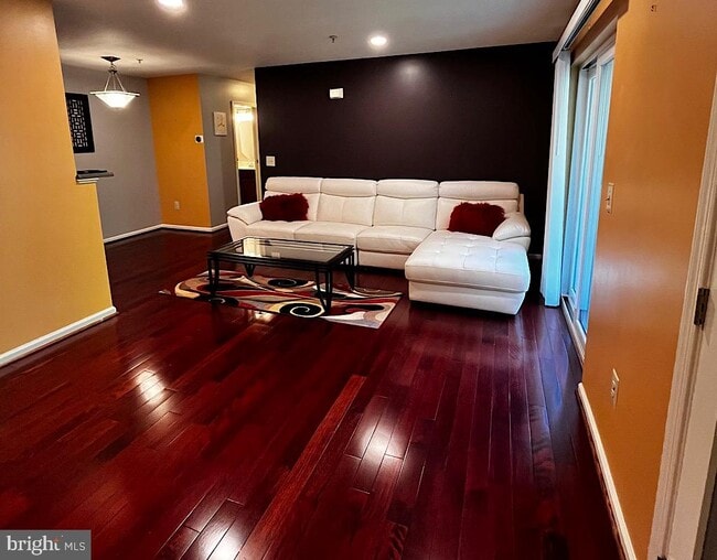 Building Photo - 38 White Pine Cir