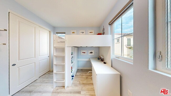 Building Photo - 20607 W Chestnut Cir