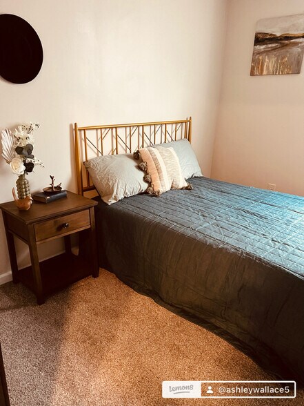 Building Photo - 303 Hill St