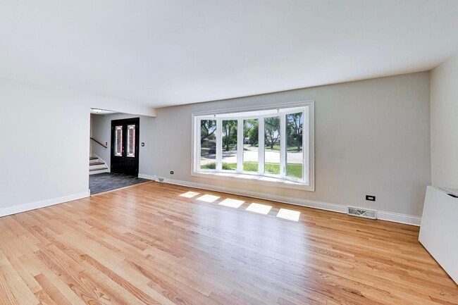 Building Photo - 1526 Carrol Ct