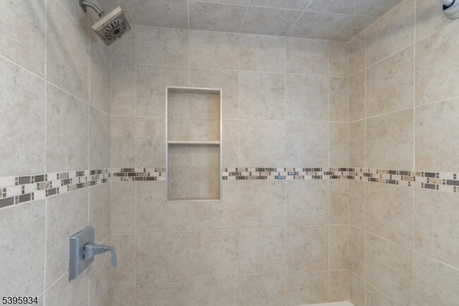 Building Photo - 118 Lexington Ave