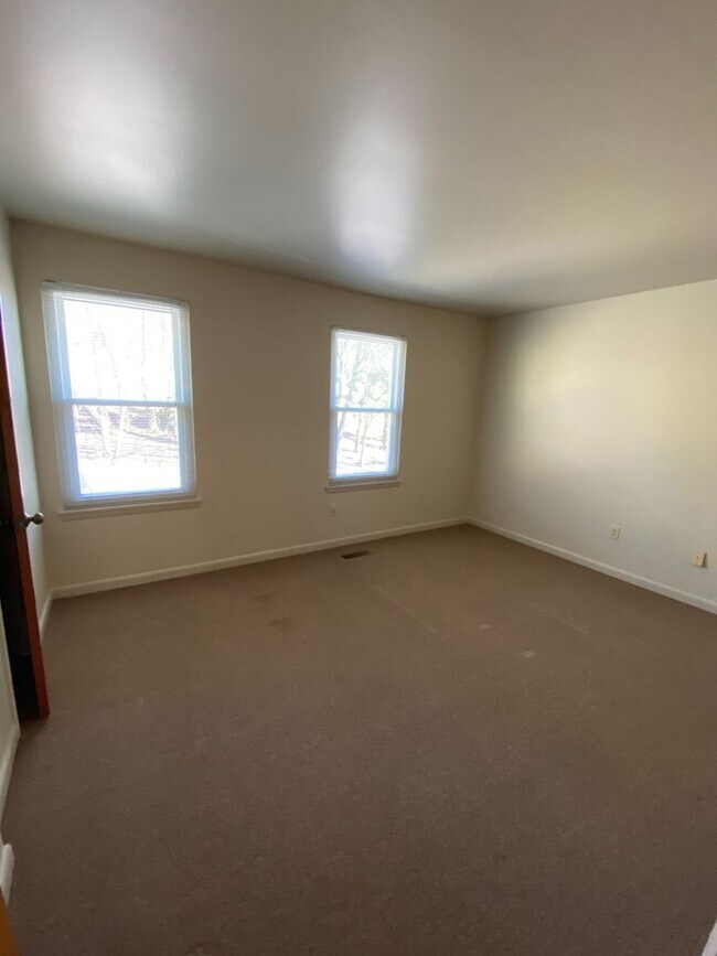 Building Photo - 282 McGavock Pk