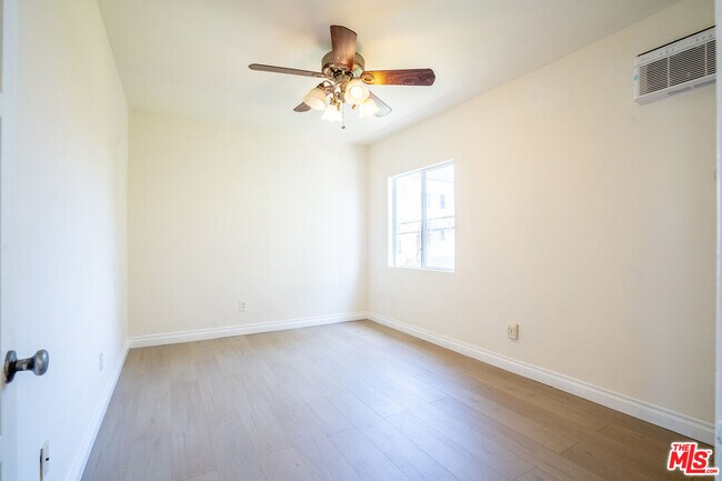 Building Photo - 1240 Lodi Pl