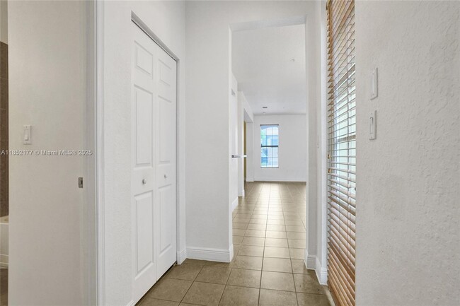 Building Photo - 1401 SW 147th Ter