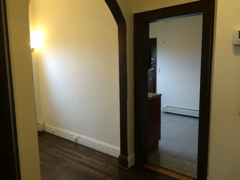 Building Photo - 86 Edgewood Ave