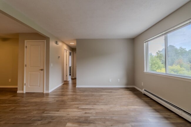 Building Photo - Live Where the City Comes Alive