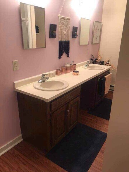 Building Photo - 2 Broadway