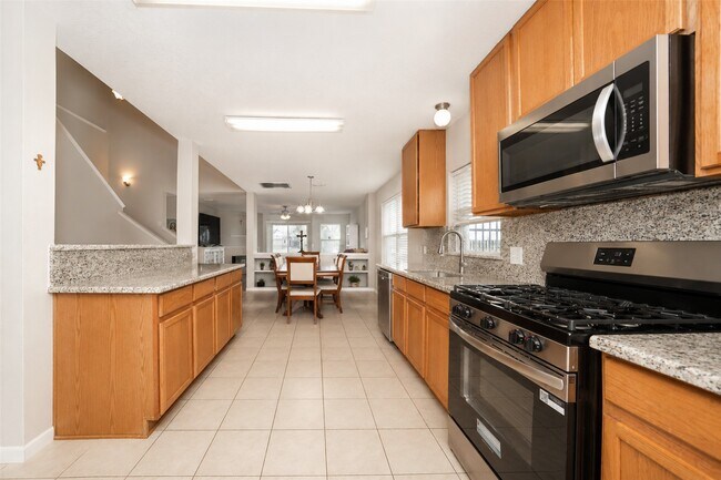 Building Photo - 17435 S Summit Canyon Dr