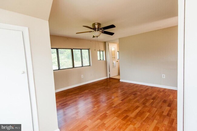 Building Photo - 6410 63rd Pl