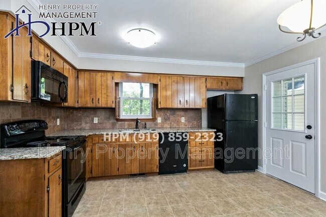 Building Photo - 1104 Apache Ln