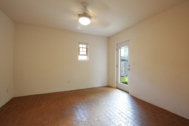 Building Photo - 245/247 Casados St
