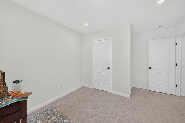 Building Photo - 414 Roddens Wy