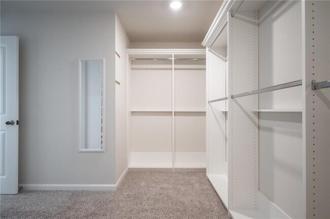 Building Photo - 13 Westerly Sta