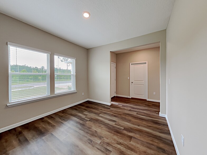 Building Photo - 161 Stone Arbor Ln