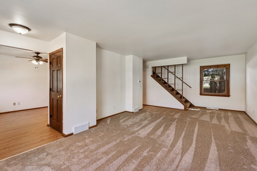 Living Room - 5221 N Mohawk Ave