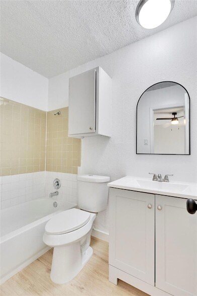 Building Photo - 2314 Parker Ln