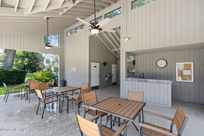 Building Photo - 455 Selva Lakes Cir