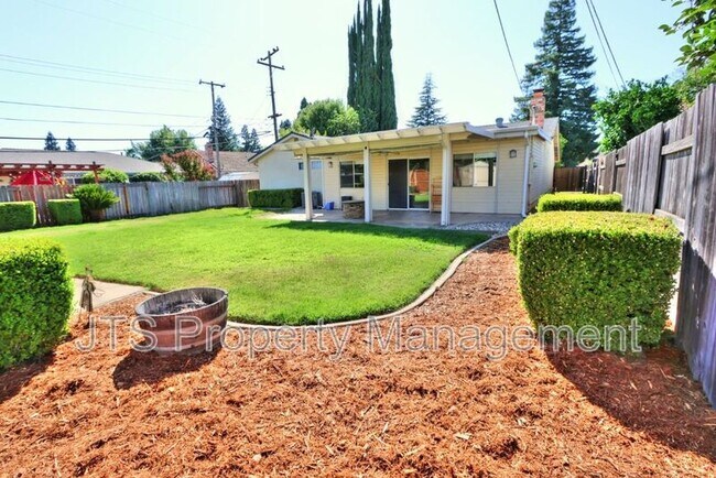 Building Photo - 2128 W La Loma Dr