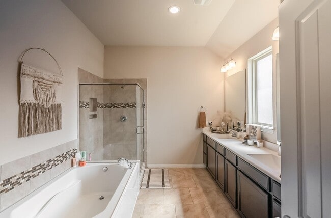 Building Photo - 23426 Tirino Shores Dr