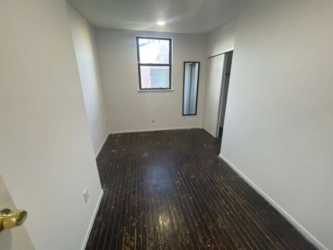 Building Photo - 308 W Wildey St