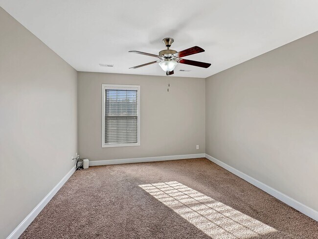 Building Photo - Perfect Location! Beautiful 3 bedroom home for rent!