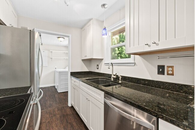 Building Photo - DARLING BUNGALOW in Desirable Arroyo Heigh...
