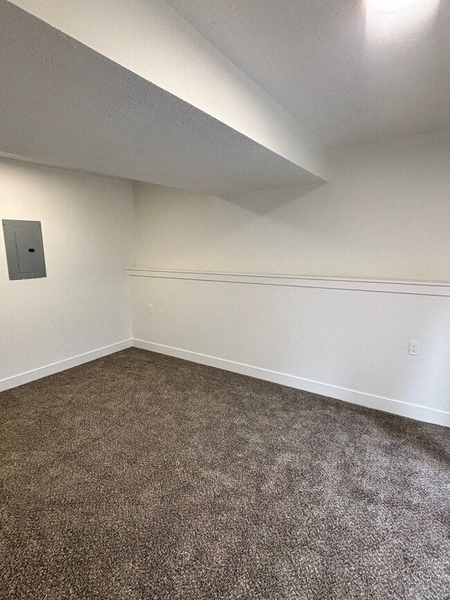 Building Photo - Immaculate Fully Remodeled Orem Home for Rent