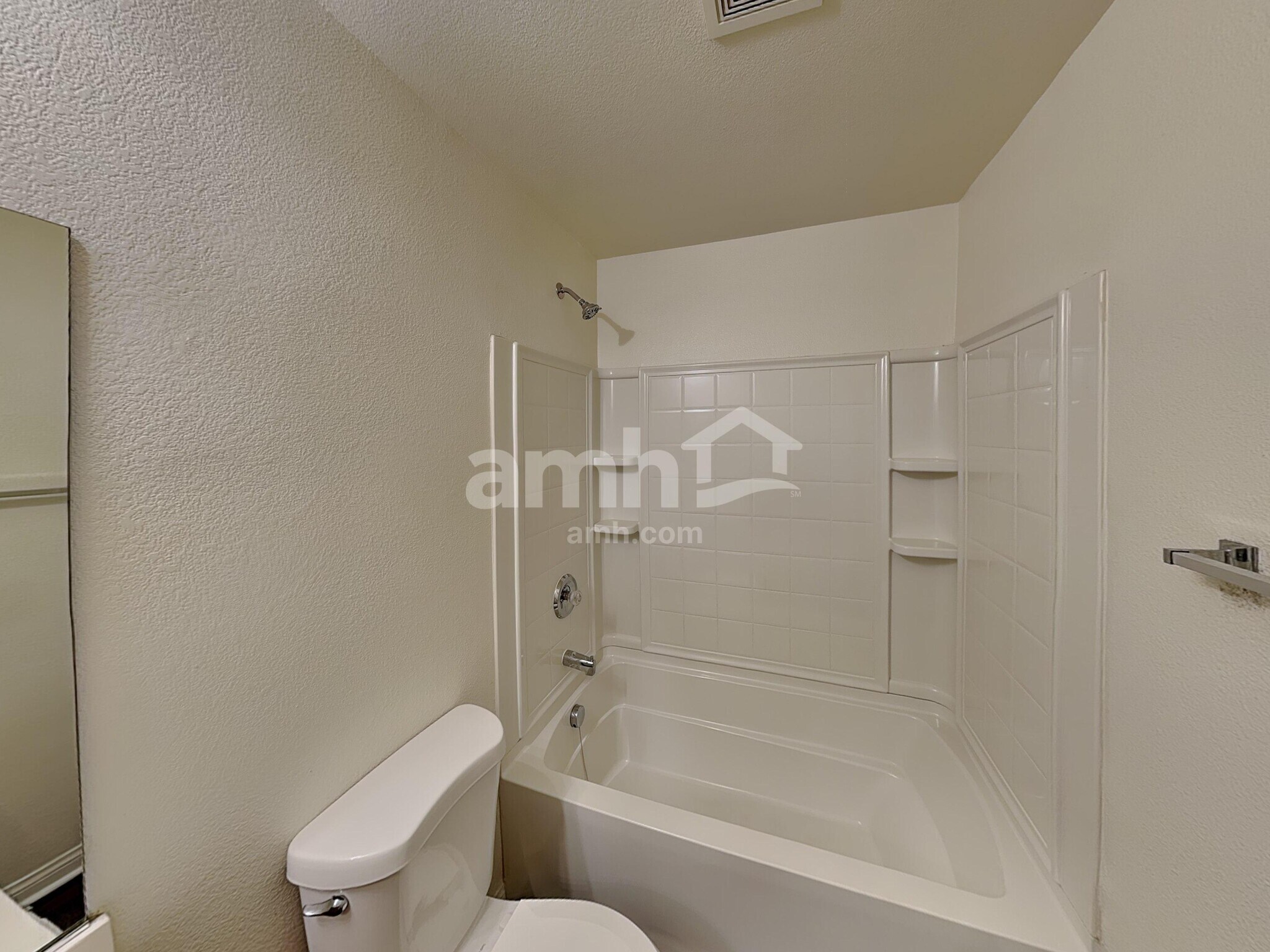 Building Photo - 5283 Railroad River Ave