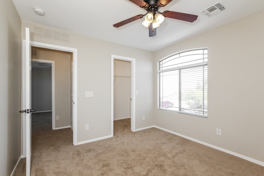 Building Photo - 11963 W Dos Rios Dr