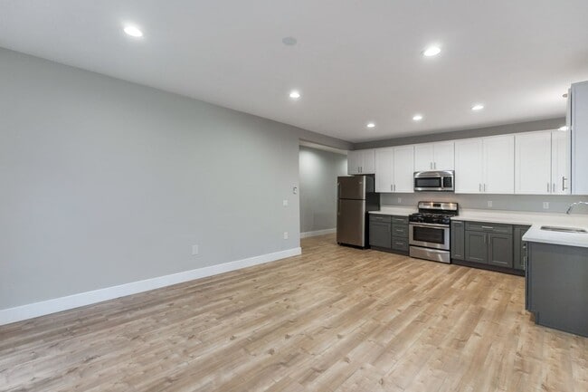 Building Photo - Beautiful 2 bedroom in Echo Park/Silver Lake with parking!