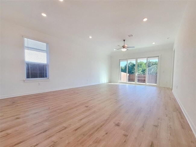 Building Photo - 2032 Bobtail Pass