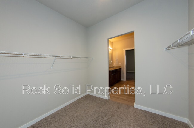 Building Photo - 1308 Rabbit Brush Trl