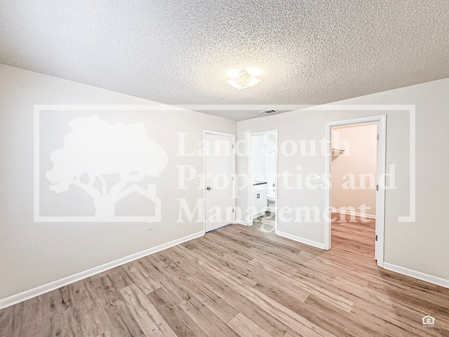 Building Photo - 724 Angelina Ln