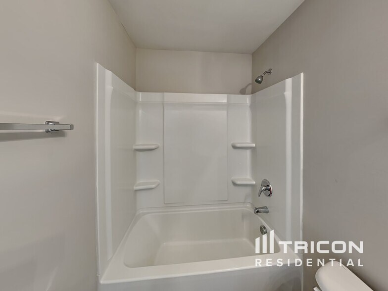 Building Photo - 341 Freeman Cir