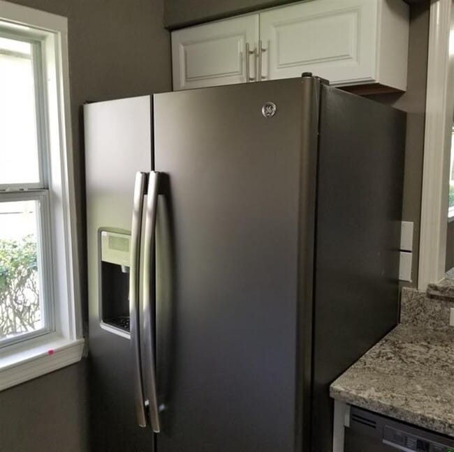 Building Photo - 5636 Birchmont Dr