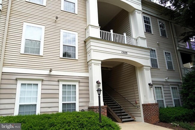 Building Photo - 13109 Millhaven Pl