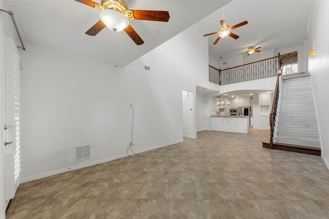 Building Photo - 4829 Bayview Dr