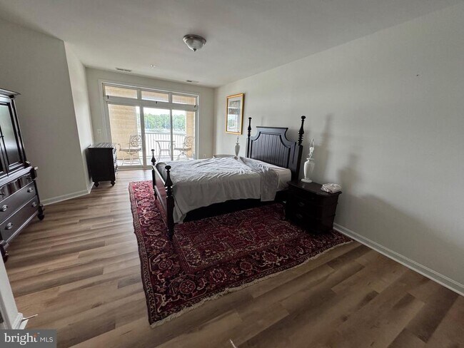 Building Photo - 622 Oyster Bay Pl