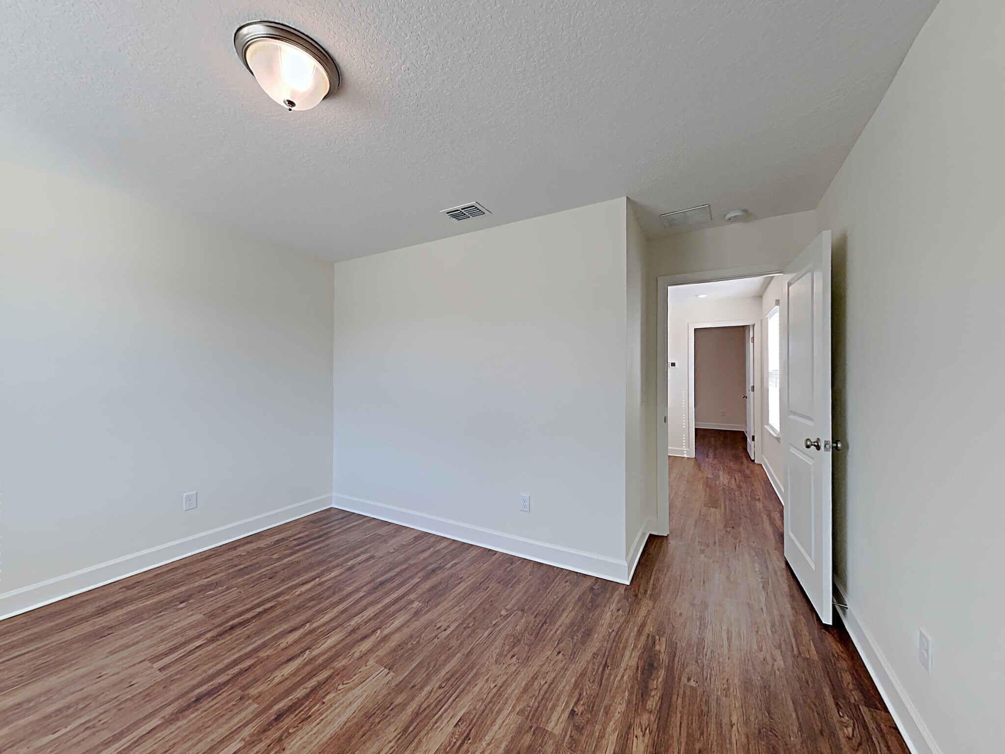 Building Photo - 5945 Hampton Creek Rd