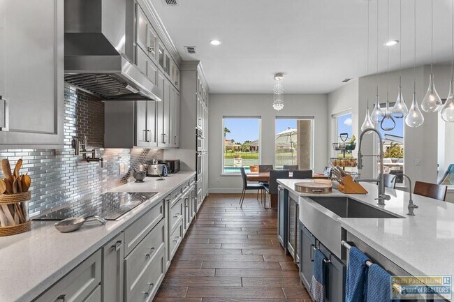 Building Photo - 4 Sawgrass Ct